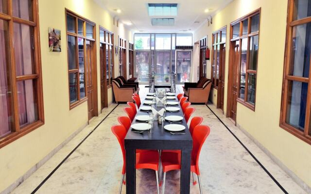 OYO 6463 Hotel Dove