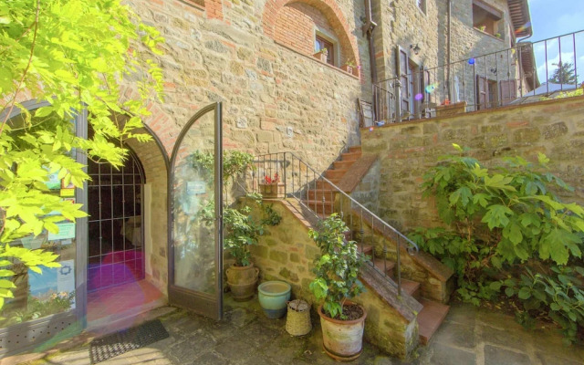 Holiday Home in Tuscany With Pool & BBQ