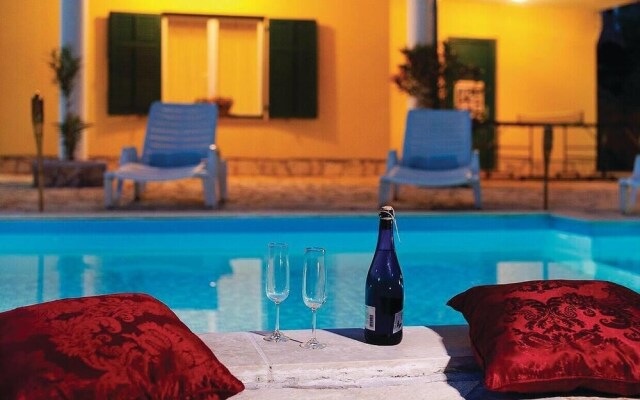 Beautiful Home in Labin With Wifi and 6 Bedrooms