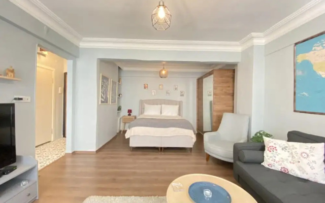 Studio Flat near Taksim Square in Beyoglu