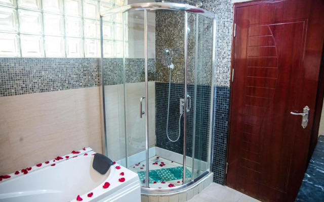 Tiffany Diamond Hotels