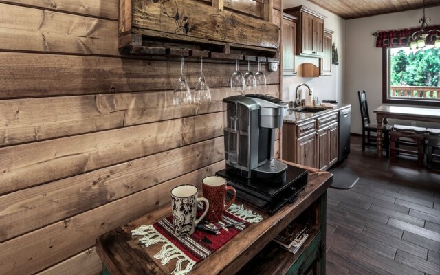 413crestviewmtncb - Crest View