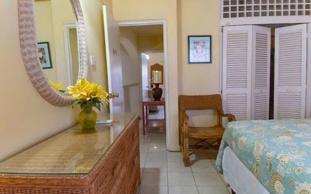 Ocho Rios Boardwalk Apartment