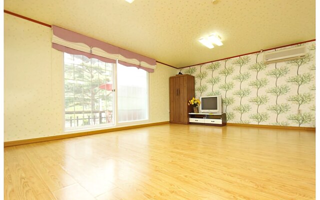 Wongju Pine Pension