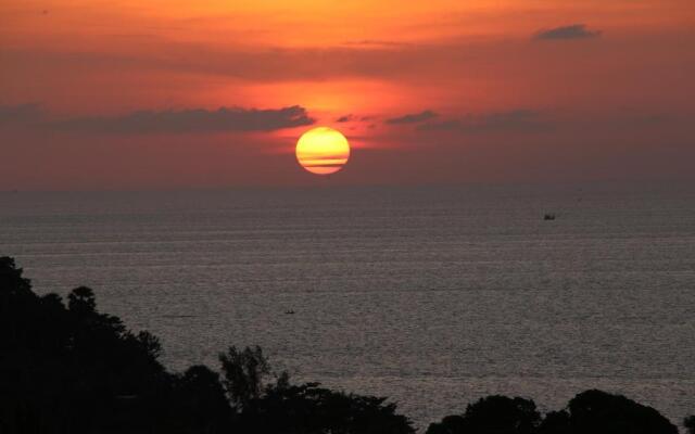 Sea and Sky Condominium Room #406