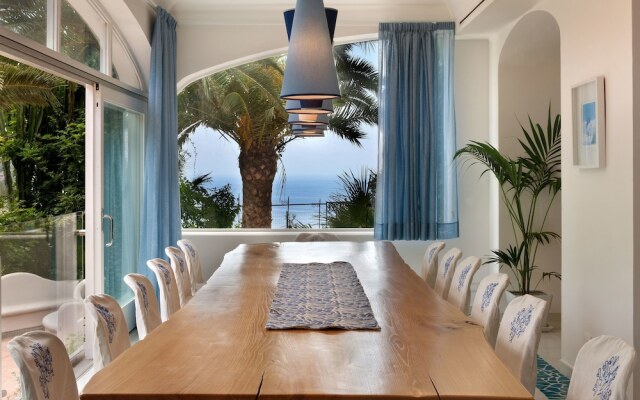 Villa Infinity