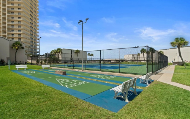 Sugar Beach #C27 - Going Panama