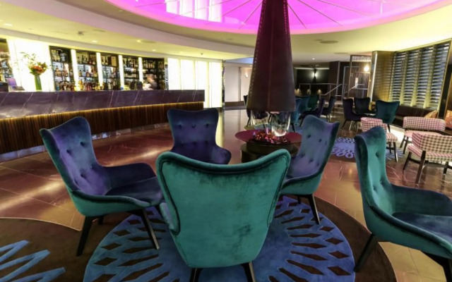 Novotel Sydney West HQ Hotel