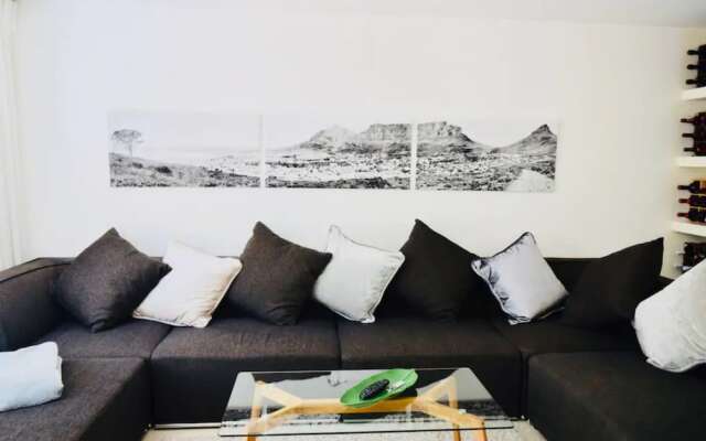 Spacious 3 Bedroom Apartment in Cape Town