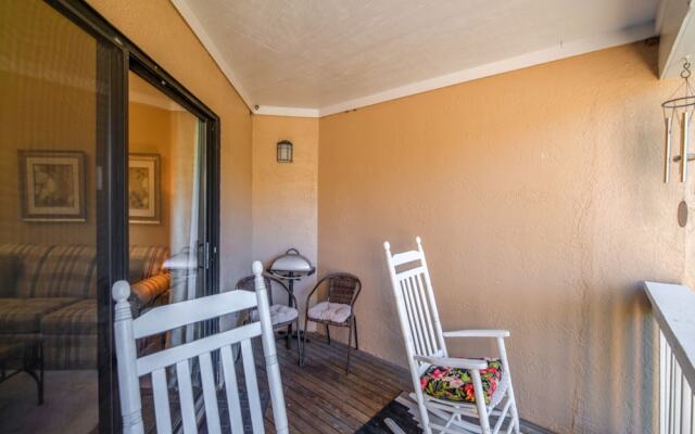 Colonnade Club 200 by Vtrips