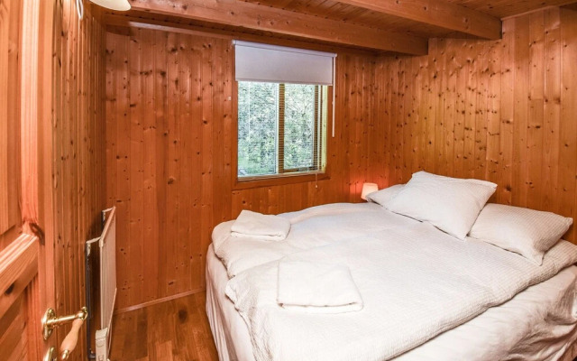 Cottage O12