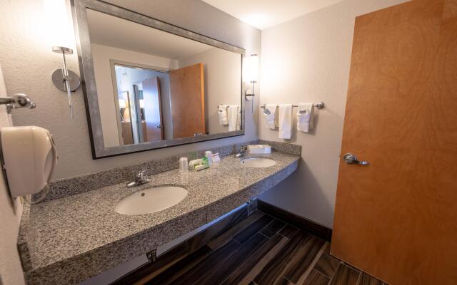 Holiday Inn Manahawkin/Long Beach Island by IHG