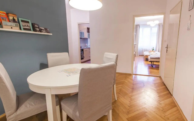 Modern Central Apartment Dlouhá
