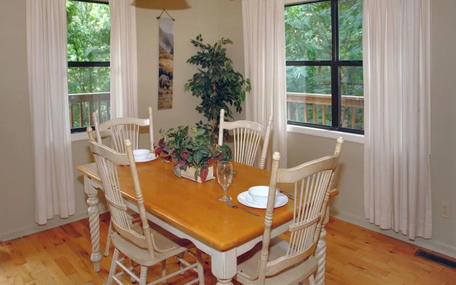 Fox Run Escape 1140 by RedAwning