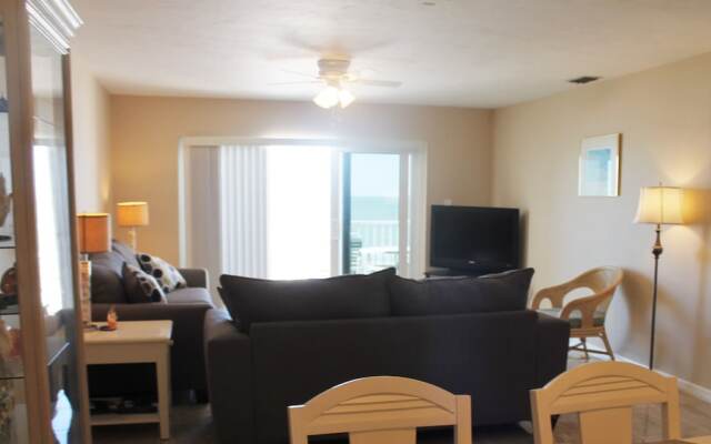 Sea Breeze 303 Apartment