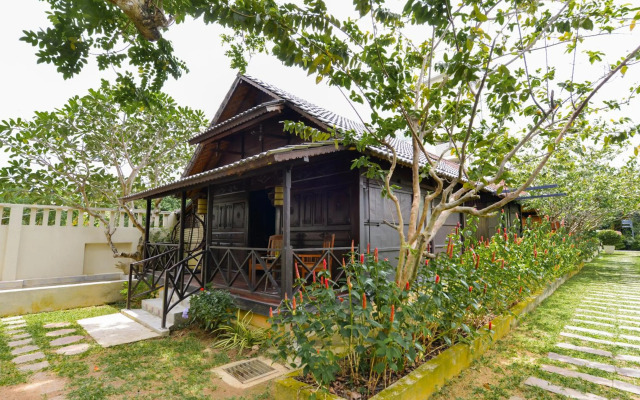 The Settlement Hotel