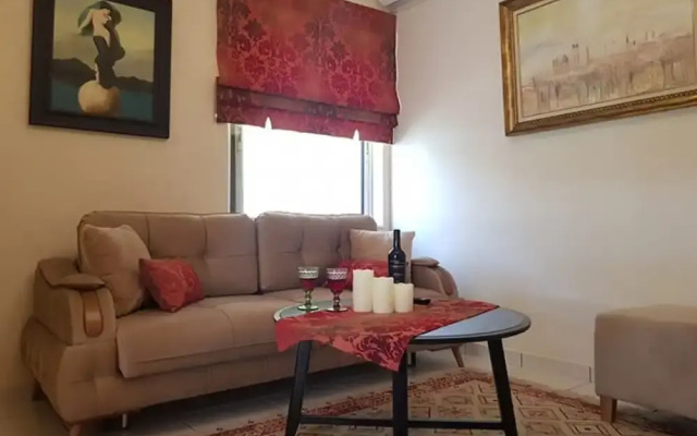 Glyfada's Cosy Apartments