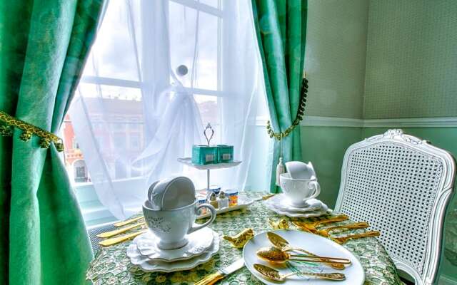 ABA Luxury B&B Sasu