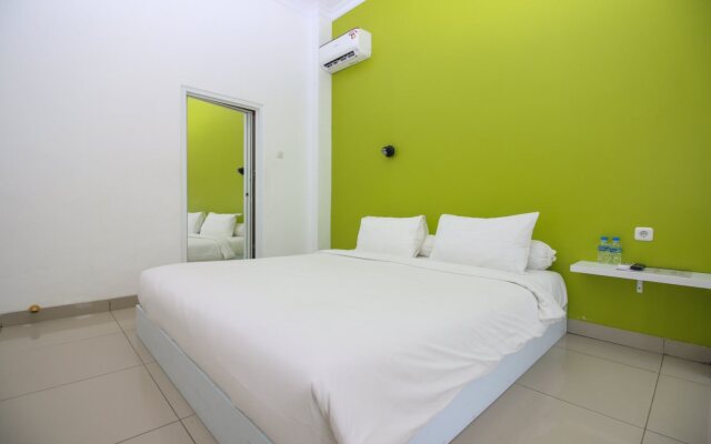 Golden Snail Guest House