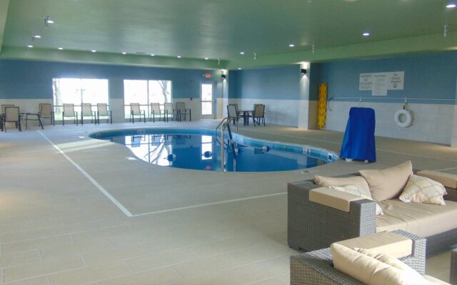 Holiday Inn Express & Suites Wapakoneta by IHG