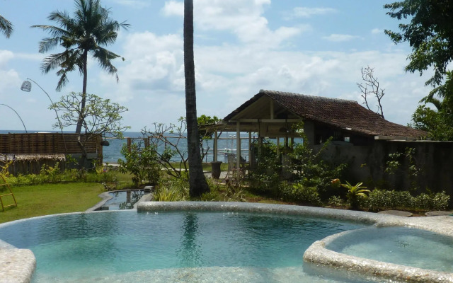 Lilin Lovina Beach Hotel