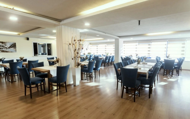 Grand Seray