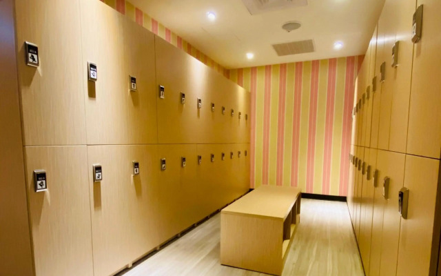 Heybear Capsule Hotel