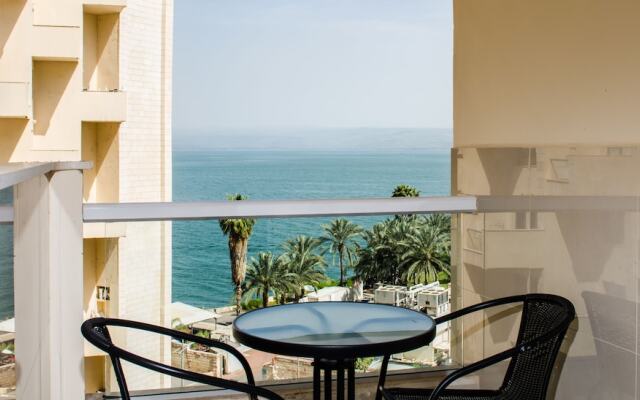 Luxury Suite by Sea of Galilee