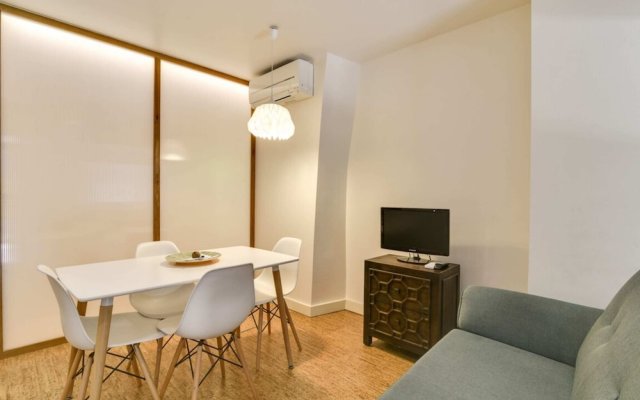 New Apartment With Easy Access in Traditional Area of Lisbon