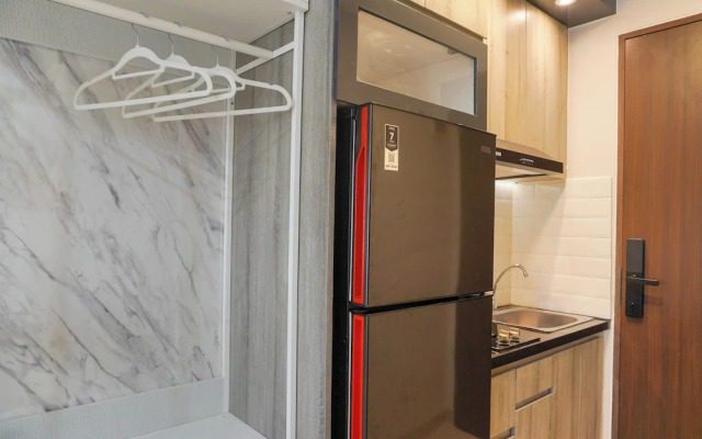 Modern Look And Nice Studio Transpark Bintaro Apartment