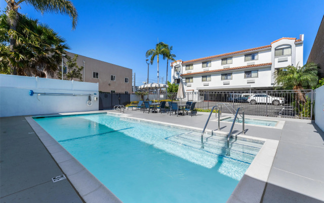 Best Western Los Alamitos Inn & Suites
