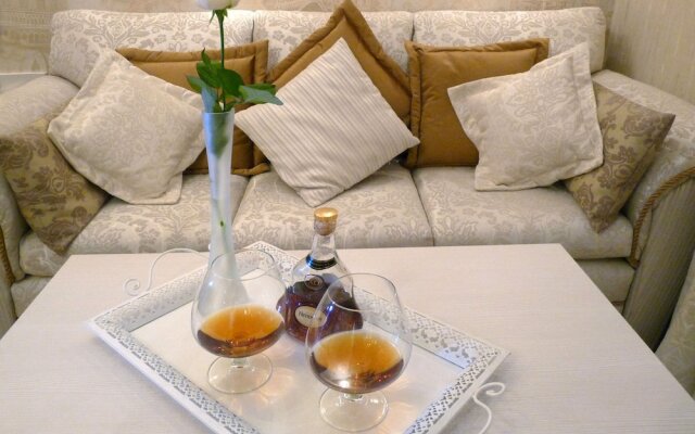 Eney Hotel