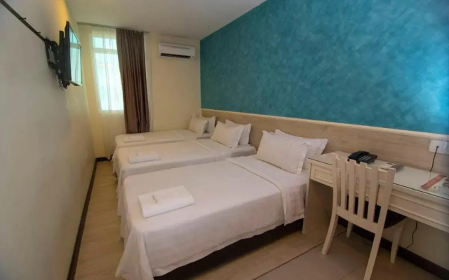Pantai Inn