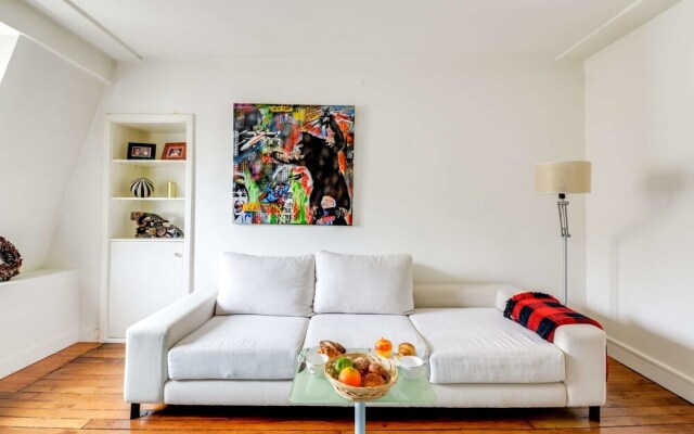 Comfy Apartment for 2 in Gare du Nord