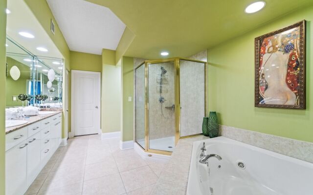 Crb0913 3 Bedroom Condo