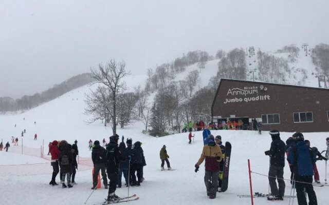 NISEKO TRAIL-HEAD lodge