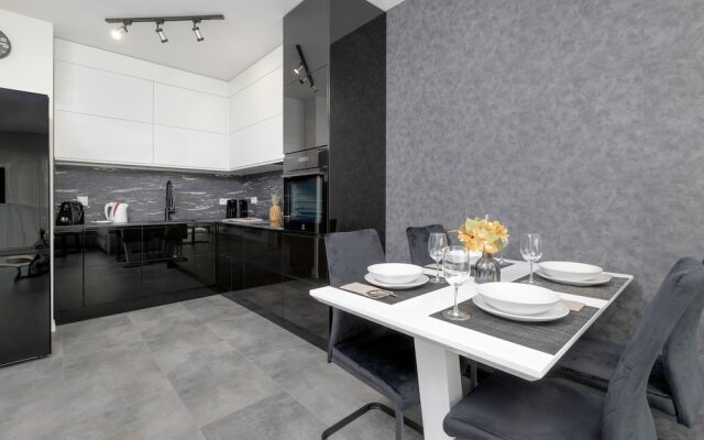 Apartment Close to the Beach by Renters