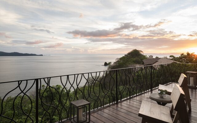 Four Seasons Resort Costa Rica at Peninsula Papagayo Hotel