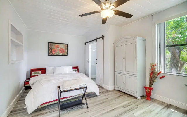Melbourne Vacation Rental ~ 5 Mi to Beaches!