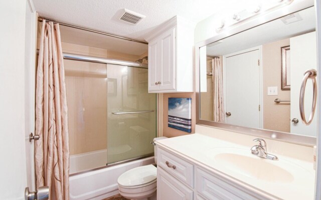 Seascape 2216 Hotel Room