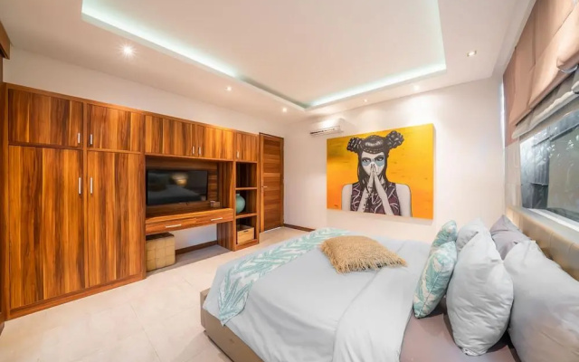 Villa Cuatro – Guest Rooms – Kuta