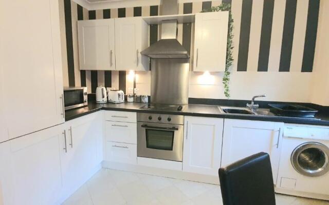 MELTON COURT APARTMENTS 2x 2bed2bath