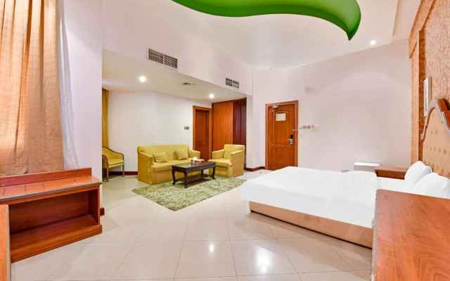 OYO 118 Revira Hotel