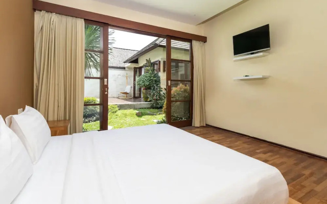 Villa Camilla 2 by Villa Finder