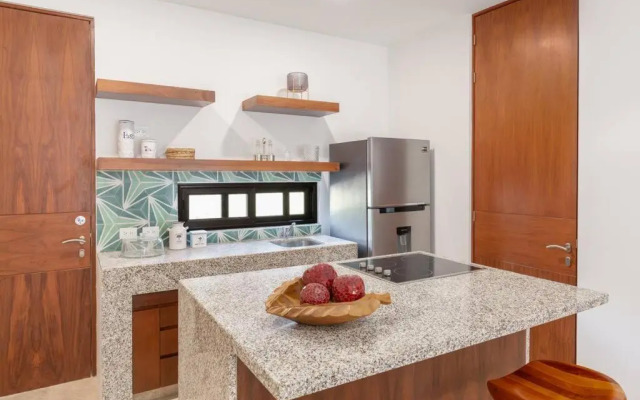 102 Amena Hidden Gem in the Jungle minutes from Sea