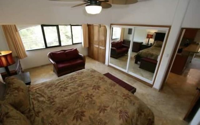 Marina Sol Condo with Jacuzzi, Easy Walk to Beach by RedAwning