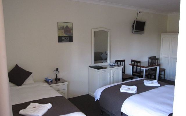 Aussie Settler Motel – Guest Rooms – Queanbeyan