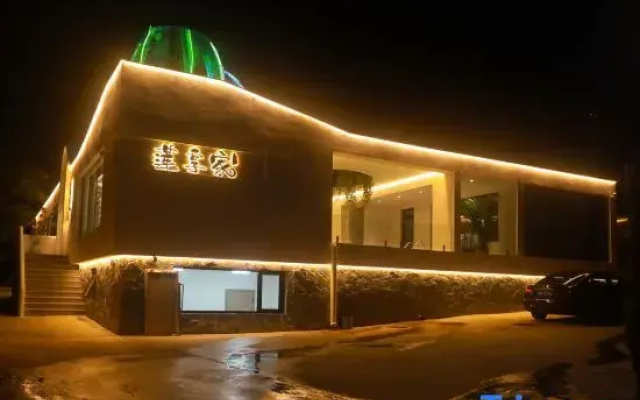 Lianxiangjia family hotel