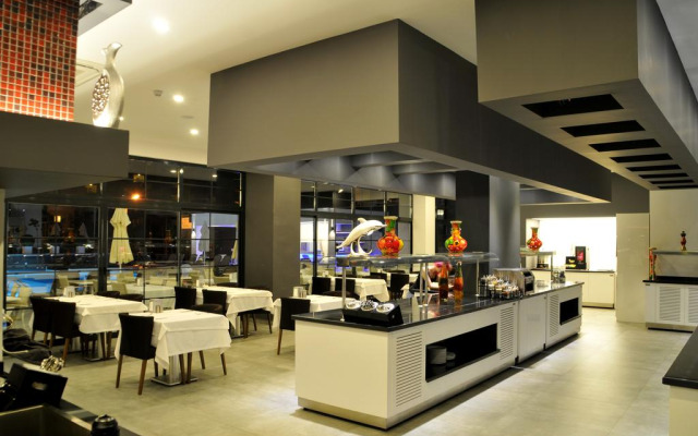 Green Garden Suites Hotel