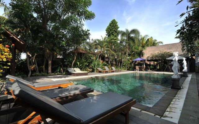 Airy Ubud Monkey Forest Bali